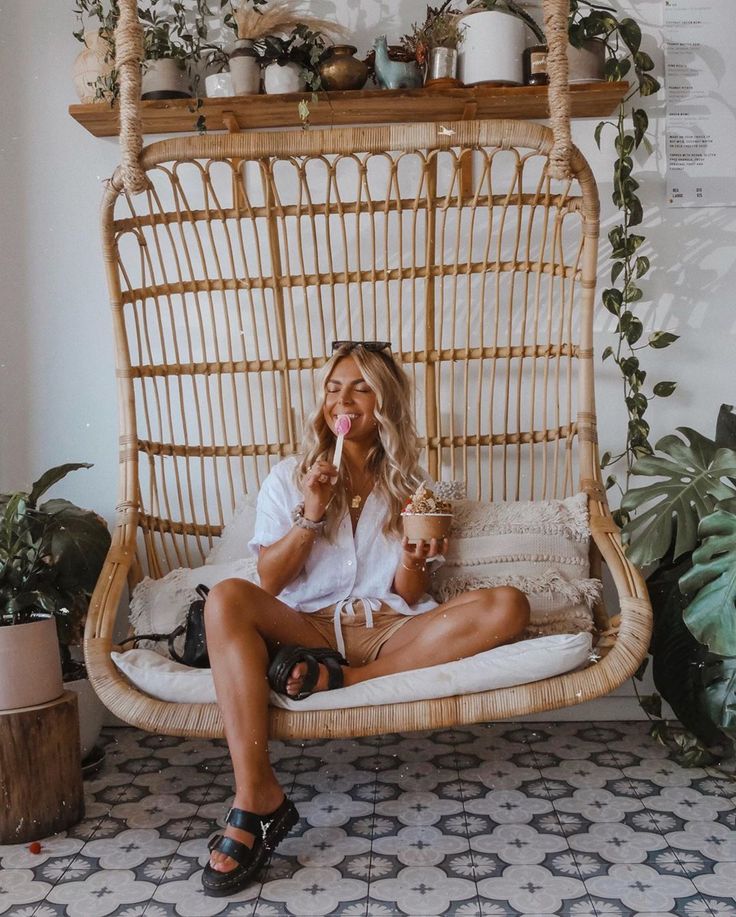 megan danielle feet 1