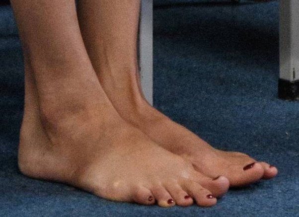 megan short feet 1