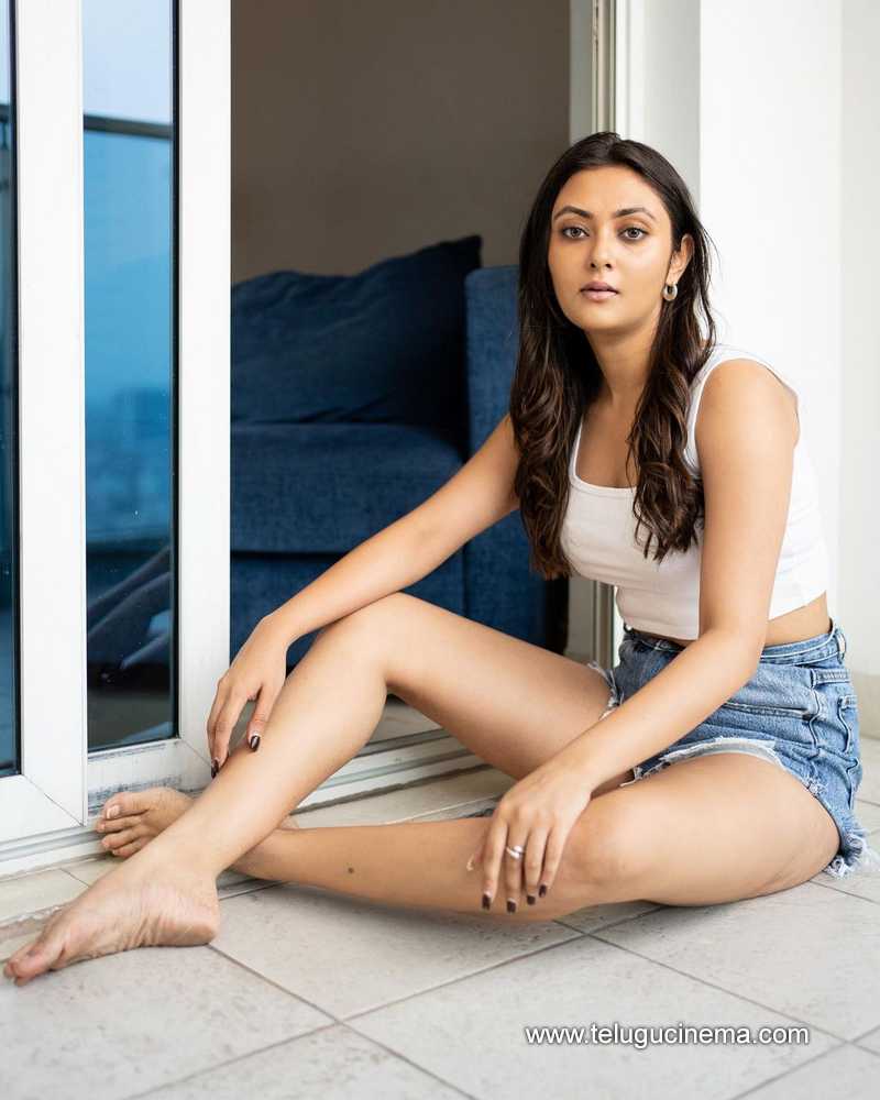 megha chowdhury feet 5