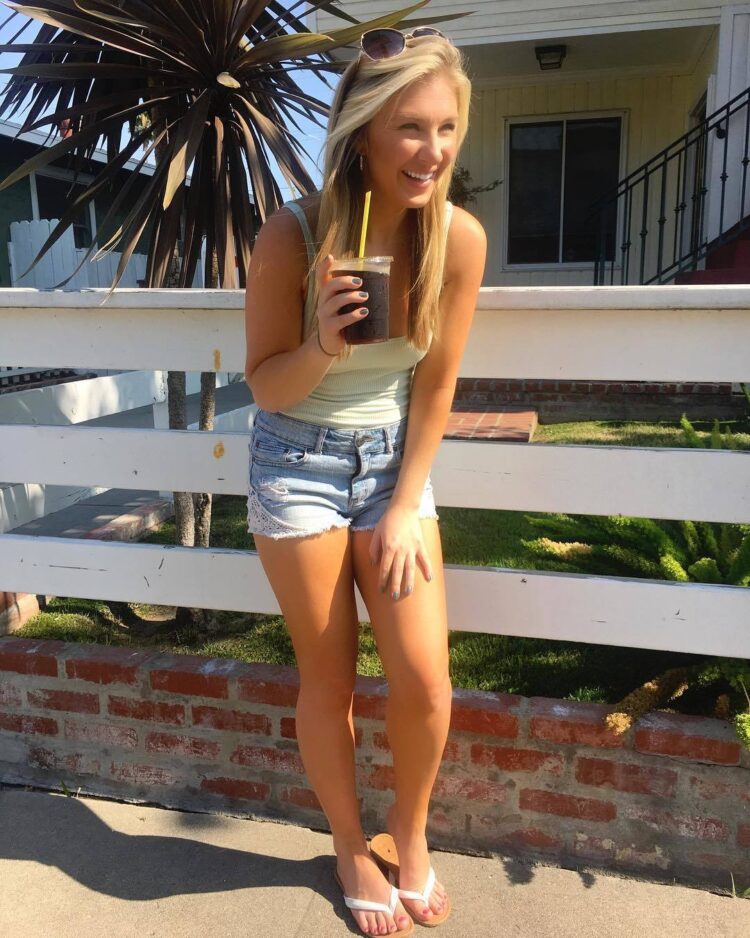 meghan lamontagne feet