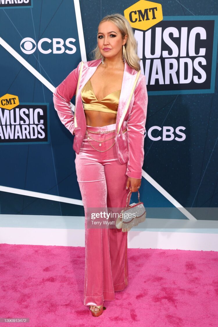 meghan linsey feet 5