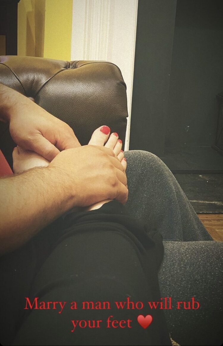 meghan mccain feet 4