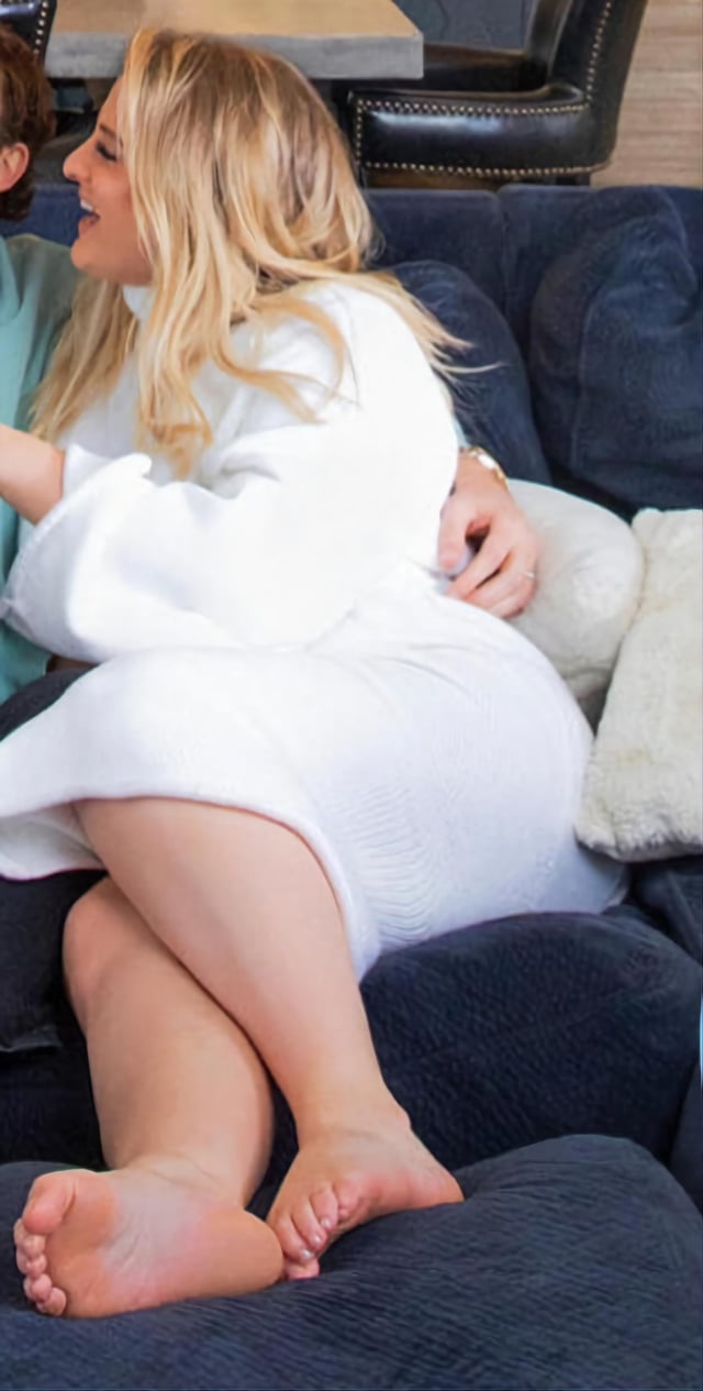 meghan trainor feet 5