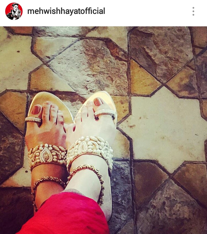 mehwish hayat feet 3