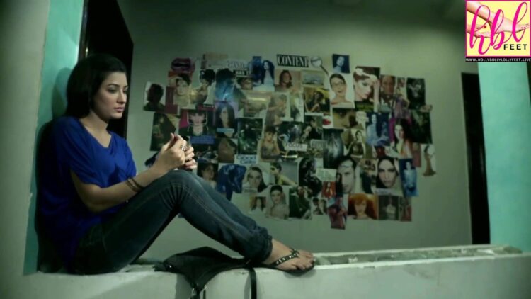 mehwish hayat feet 5