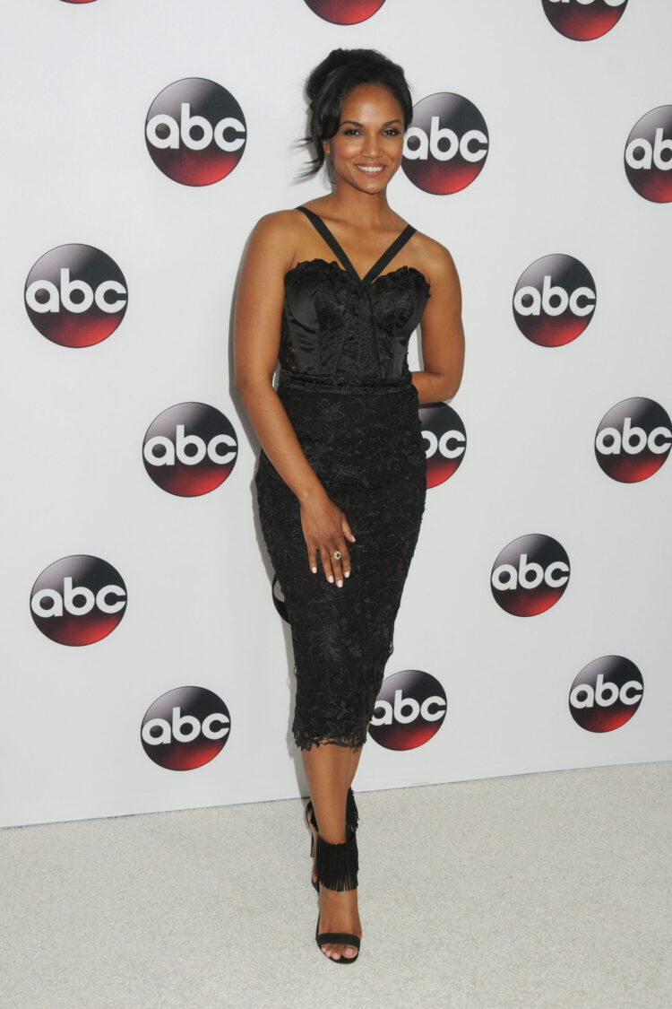 mekia cox feet 3 scaled