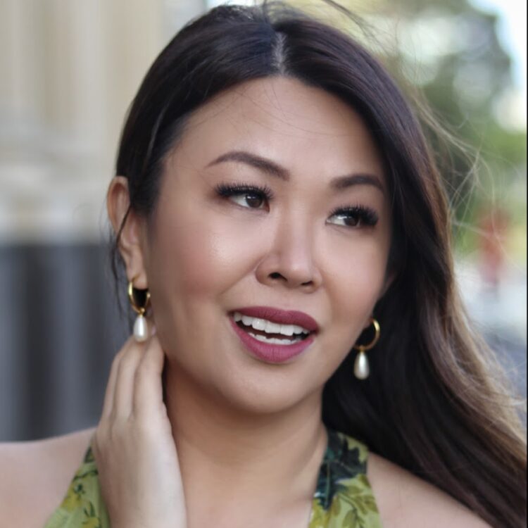 mel in melbourne feet 3