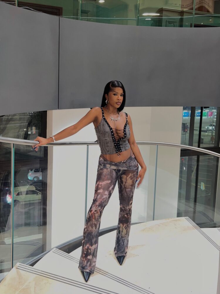 melachild feet 2 scaled