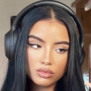 melani seiffert feet 5