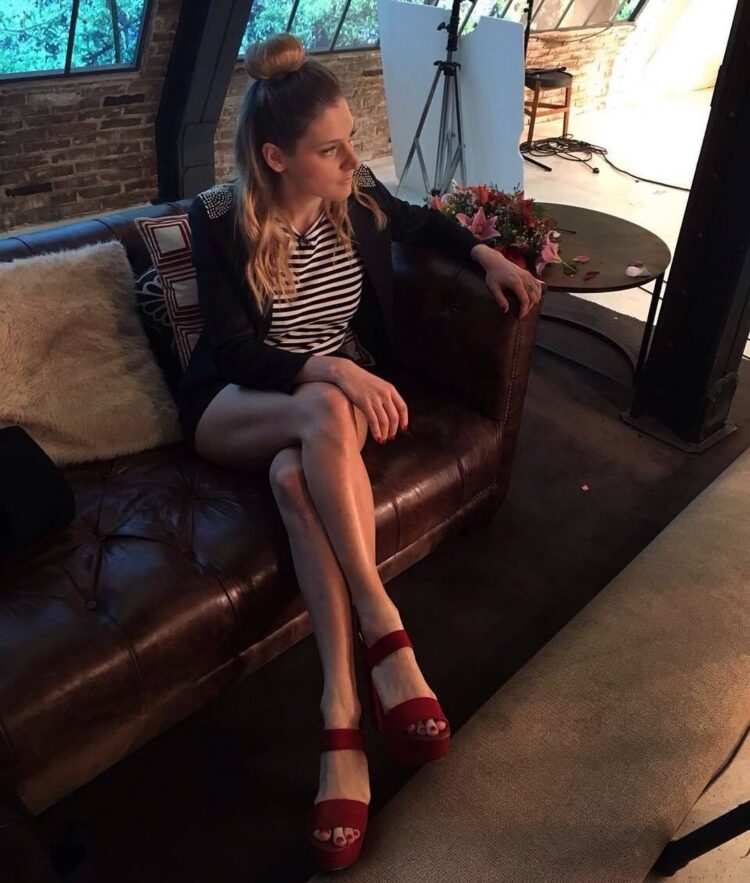 melania lenoir feet 1