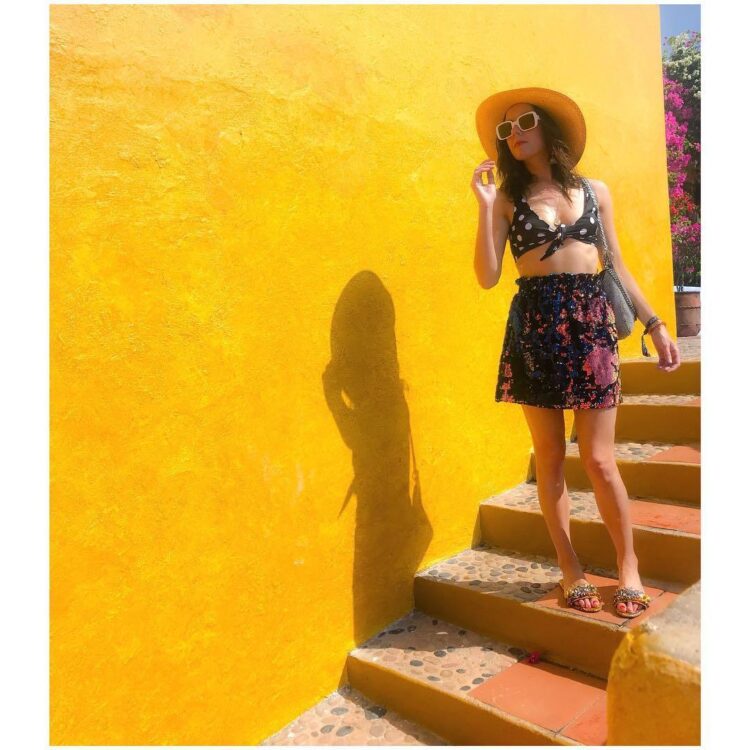 melanie bromley feet 4