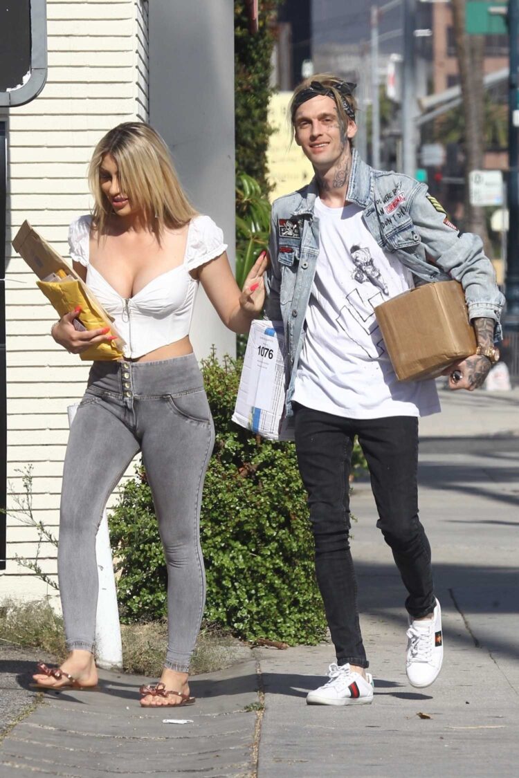 melanie martin feet 3