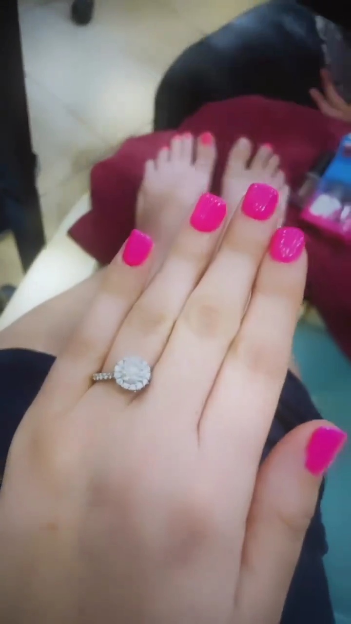 melanie martin feet 5