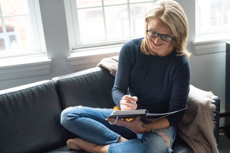 melanie robbins feet