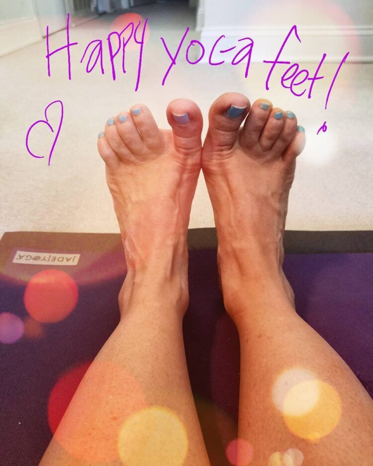 melanie smith feet