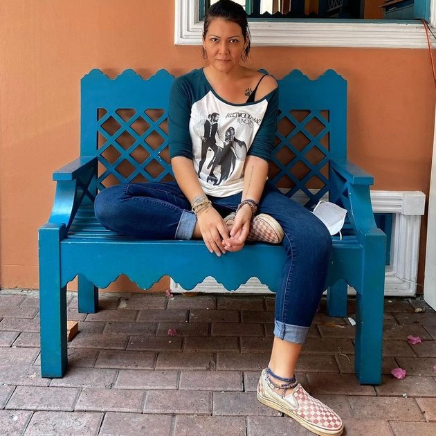 melanie subono feet 1