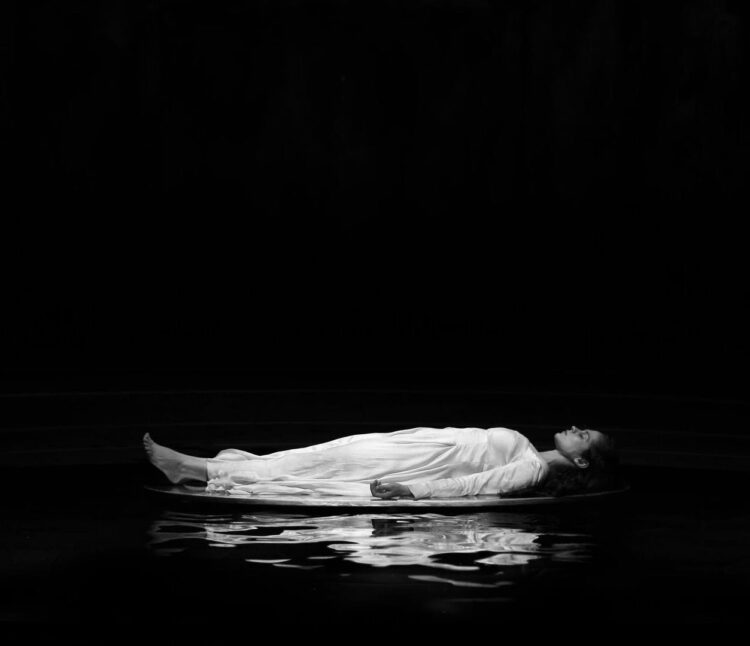 melanie zanetti feet 4