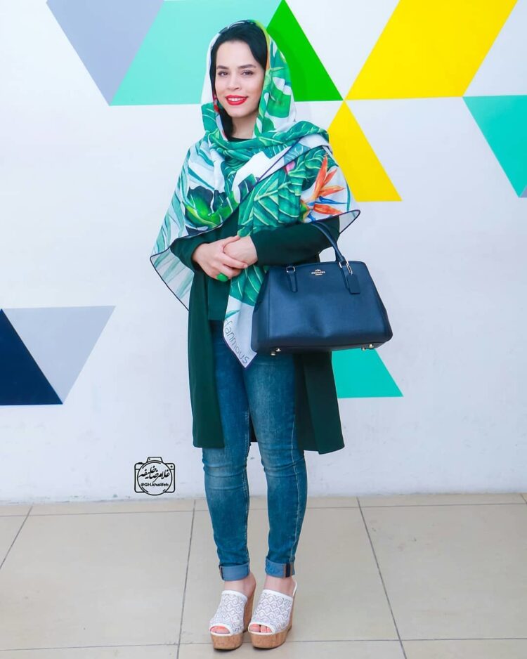 melika sharifinia feet 1