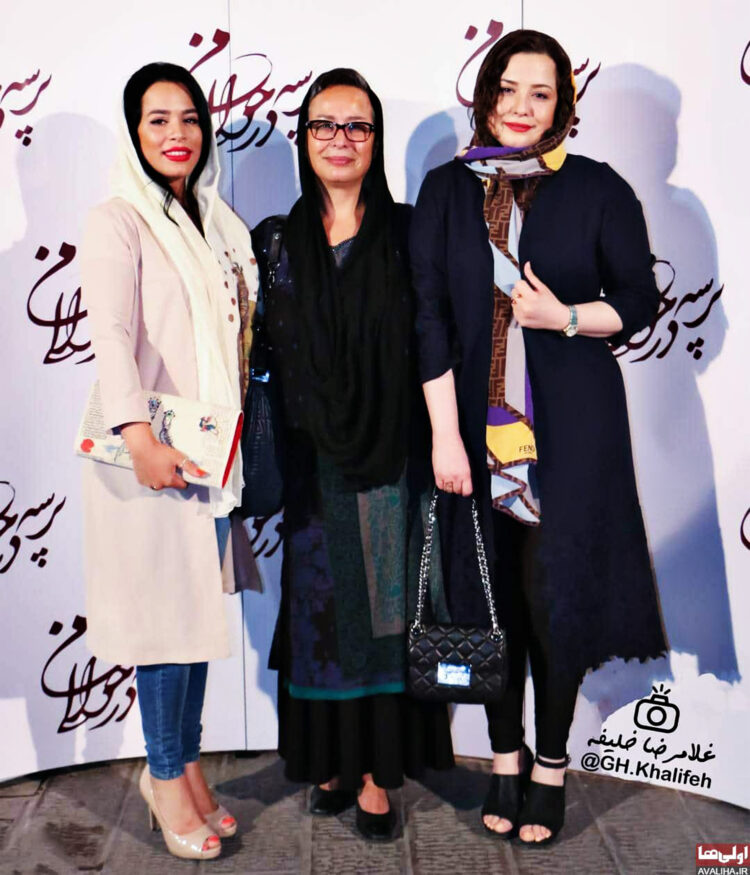 melika sharifinia feet 4