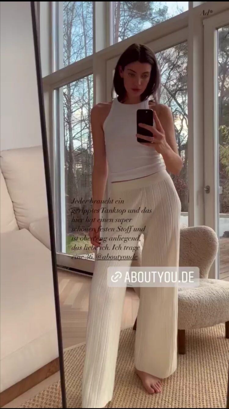 melina martin feet 2