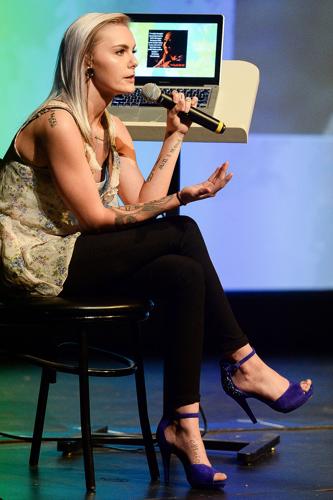 melinda coleman feet 2