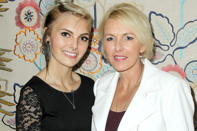 melinda coleman feet 5