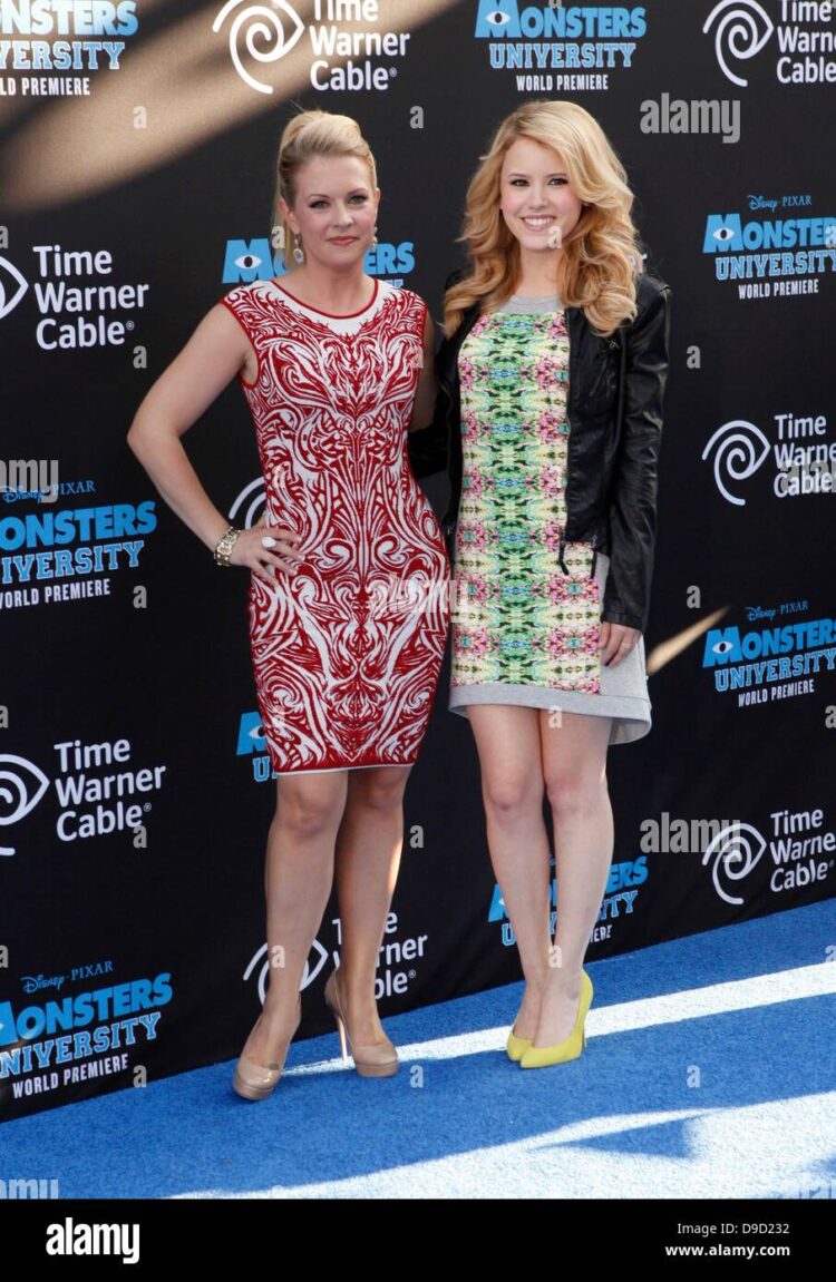 melissa elizabeth lawley feet 6