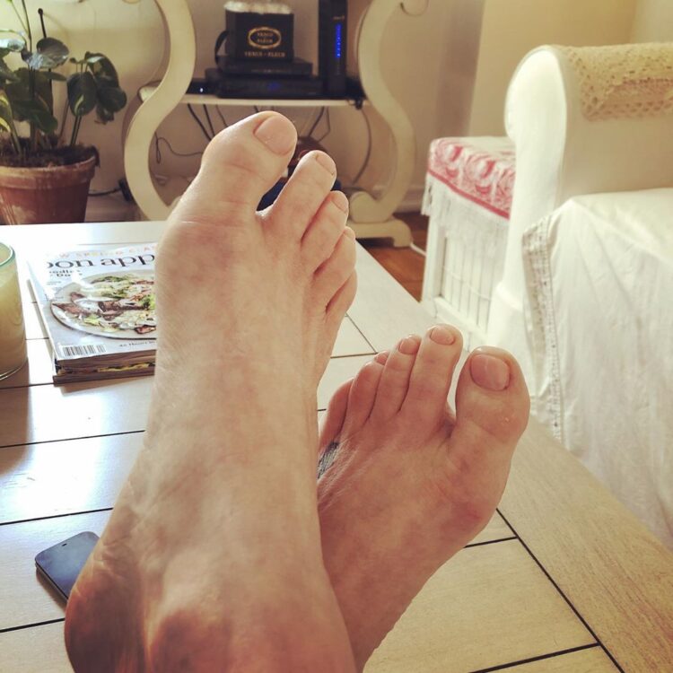 melissa gilbert feet