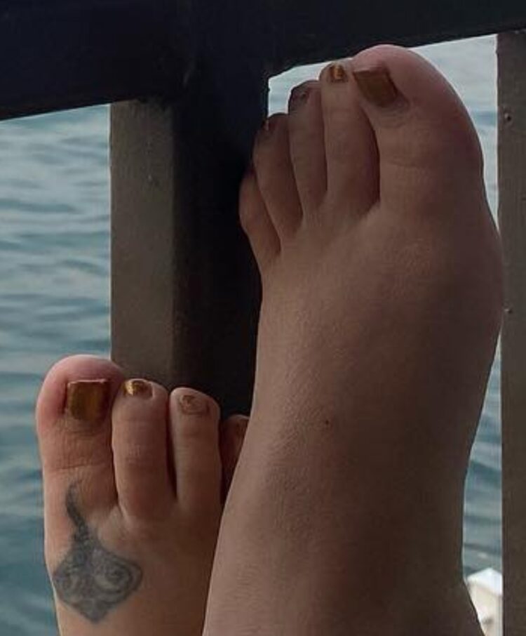 melissa joan hart feet 2