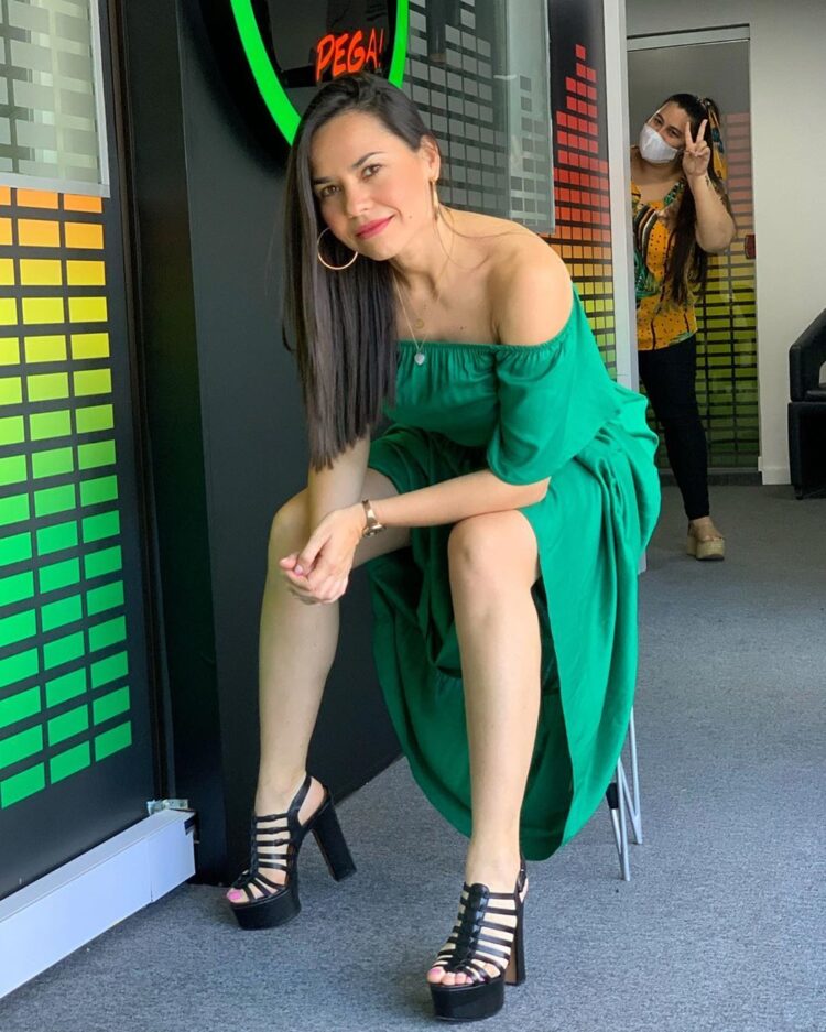 melissa quinonez feet 6