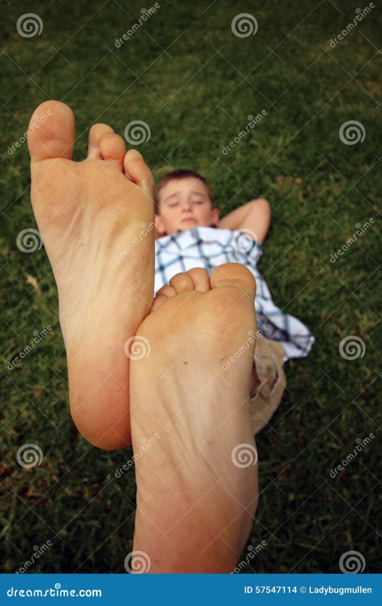 melon dude feet 6