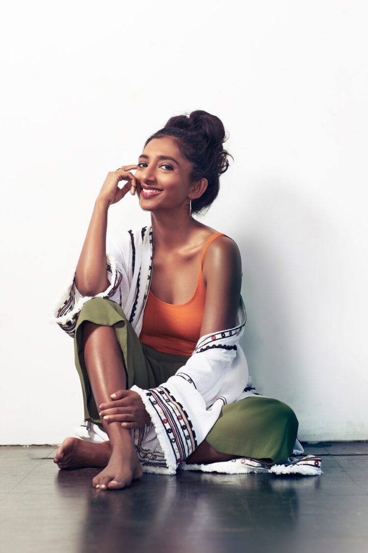 menik gooneratne feet 6 scaled