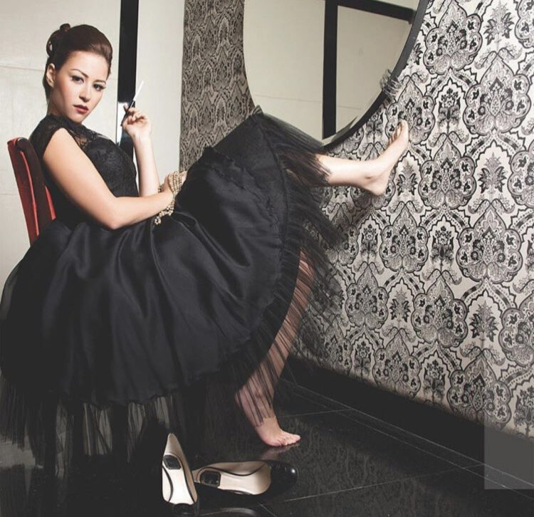 menna shalabi feet 1