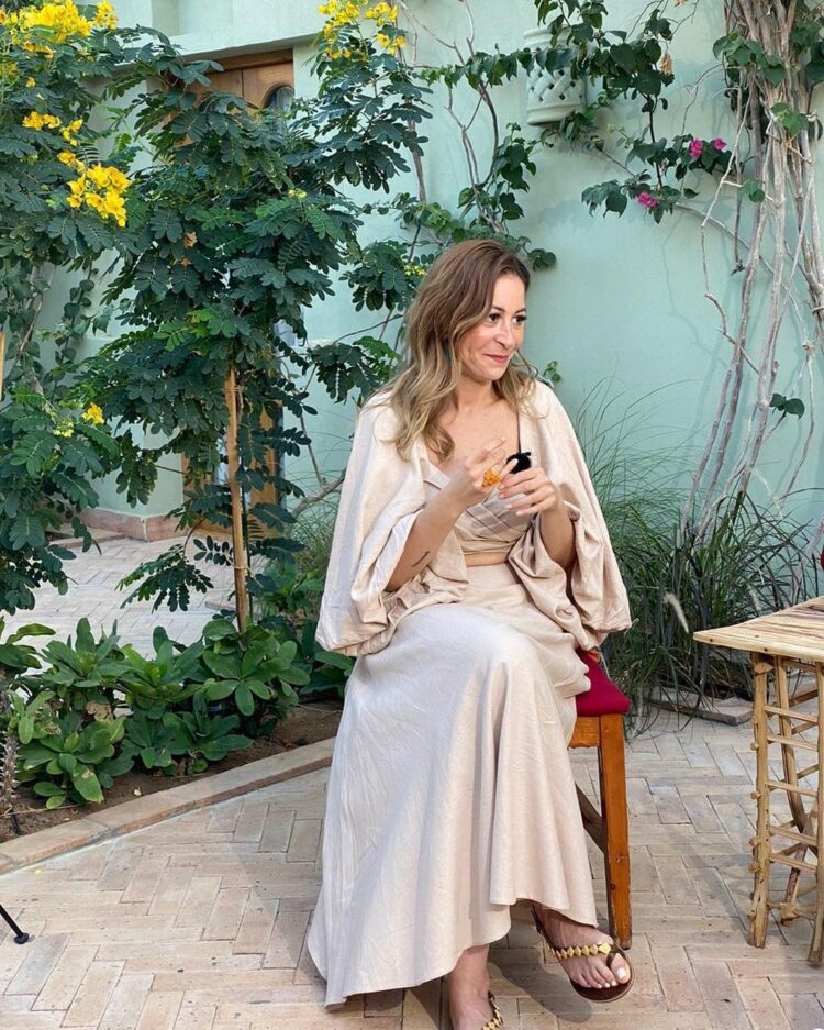 menna shalabi feet 3