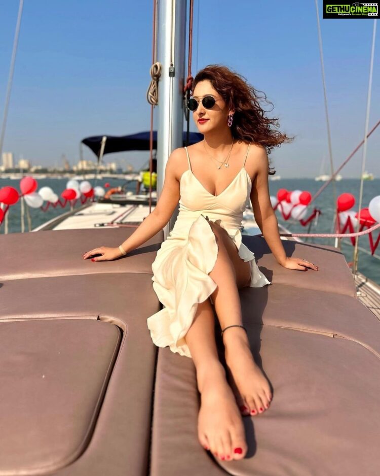 menuu pathania feet 6