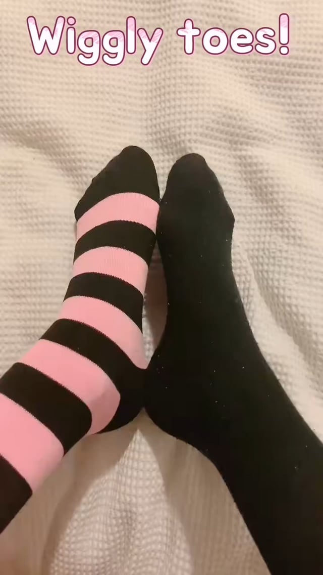 meowbahh feet