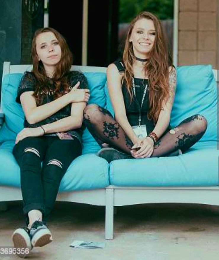 mercedes arn horn feet 3