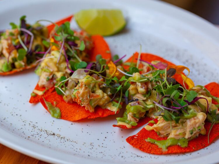 mercer henderson feet 5