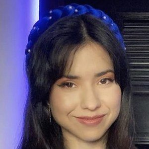 mercy triminio feet 1