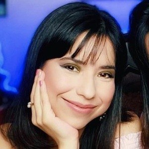 mercy triminio feet 2