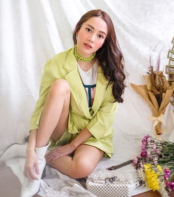 merdianti octavia feet 2