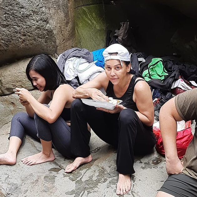 meriam bellina feet 3