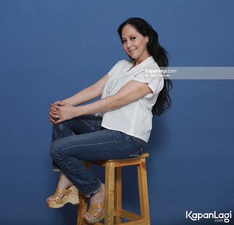 meriam bellina feet 4