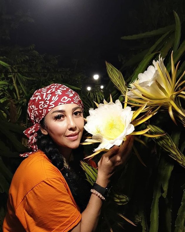 meriam bellina feet 5