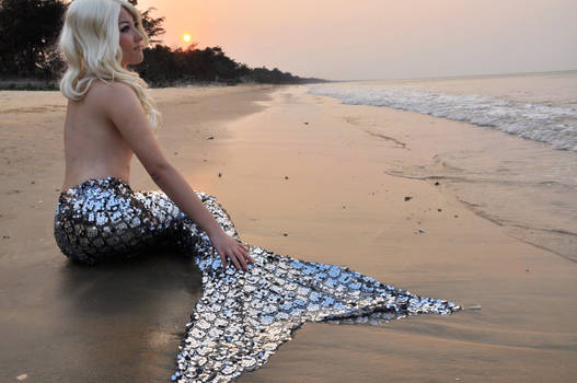 mermaid hyli feet 4