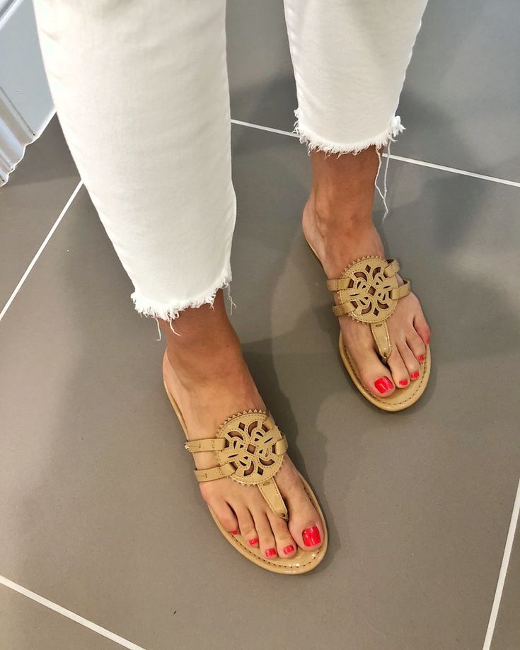 merrick white feet 4