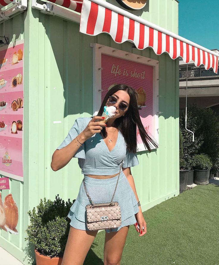 merve aydogdu feet 2