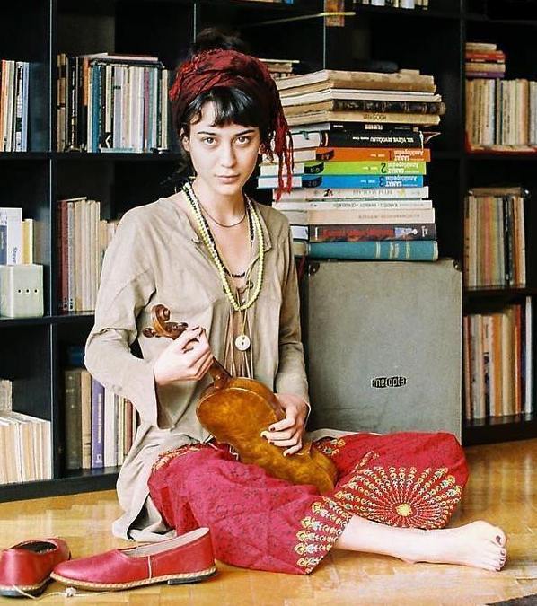 merve cagiran feet 2