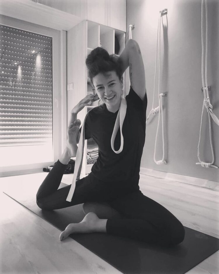 meryem birsoz feet 2