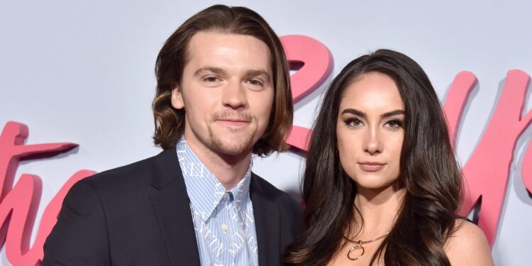 mia courtney feet scaled